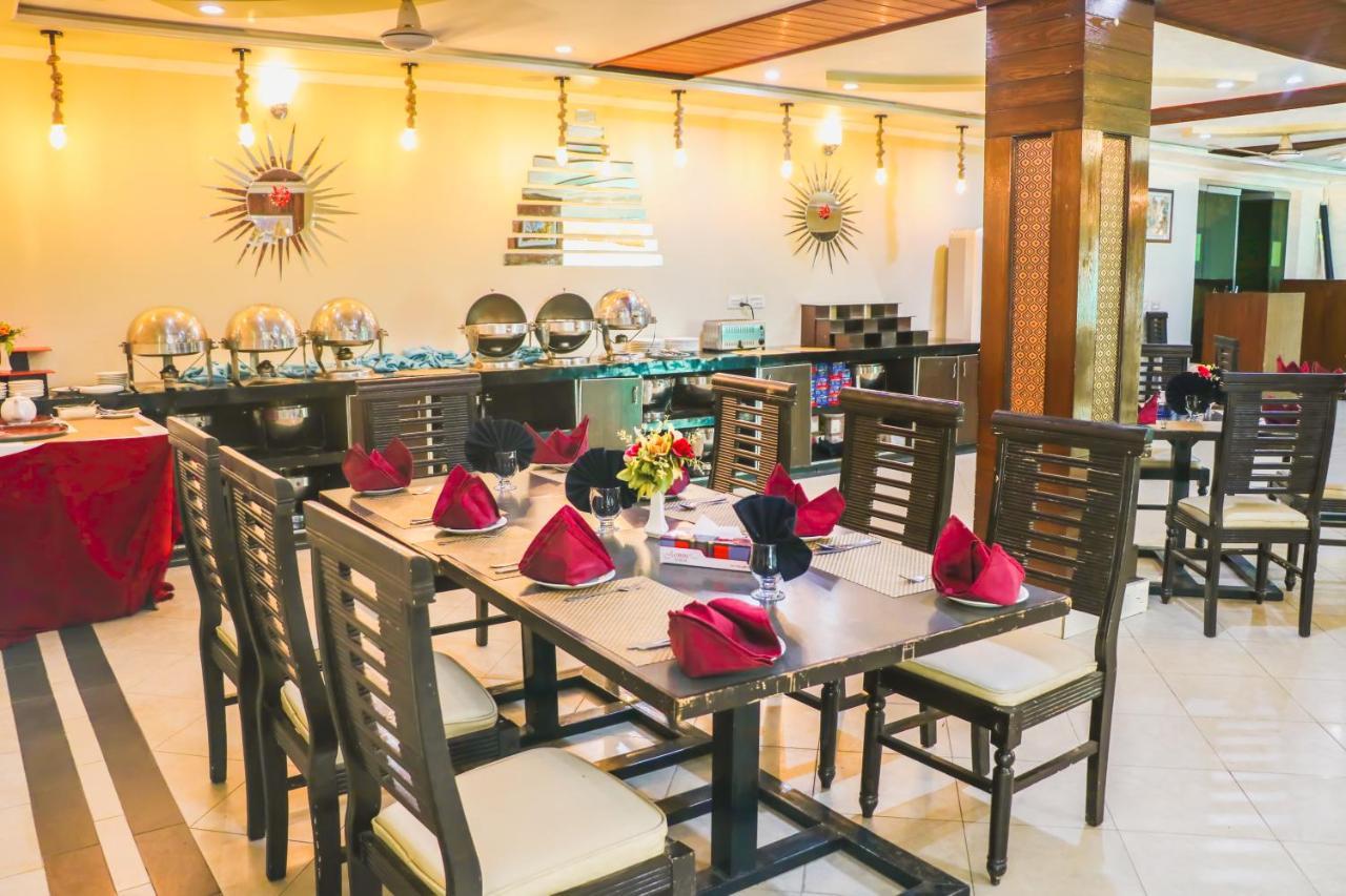 Hotel Crown Inn มุลตาน ภายนอก รูปภาพ