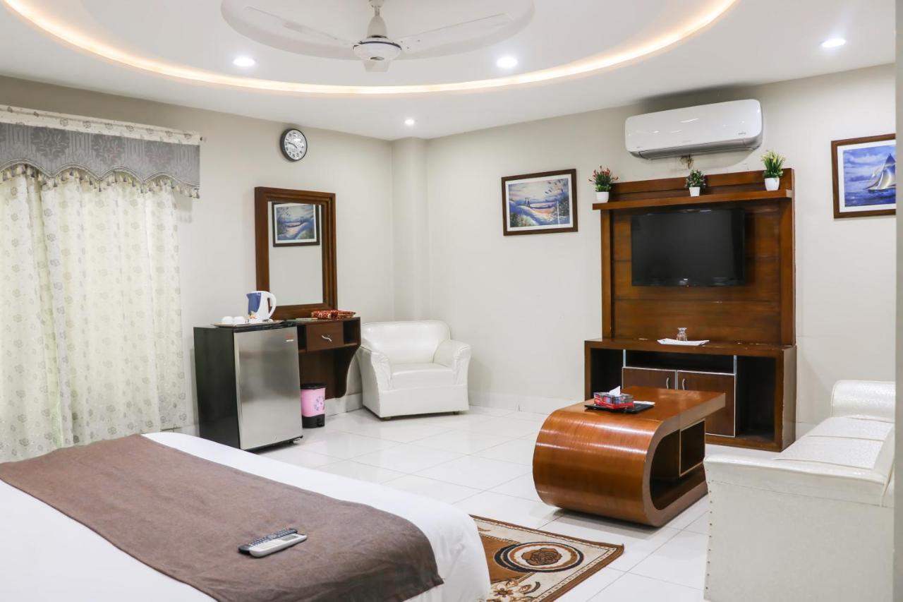 Hotel Crown Inn มุลตาน ภายนอก รูปภาพ