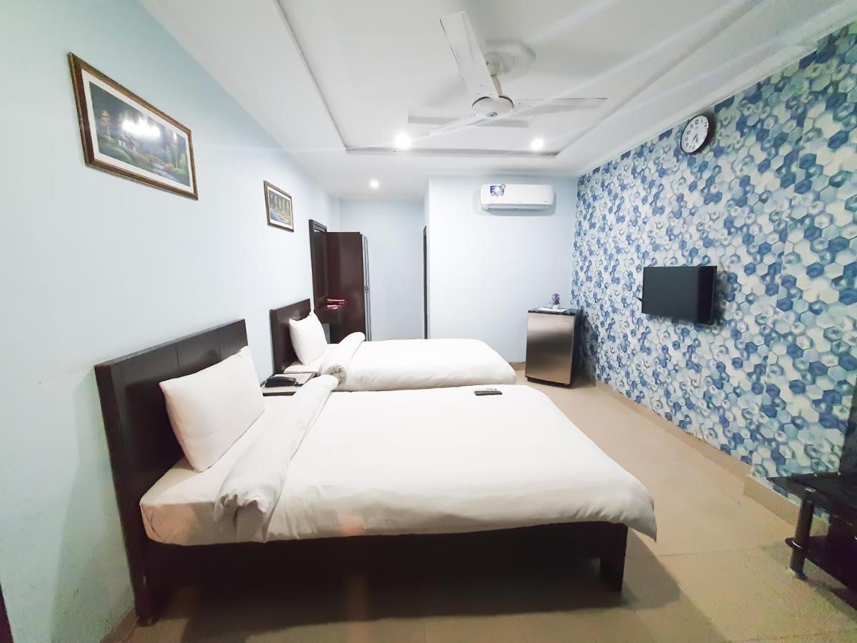 Hotel Crown Inn มุลตาน ภายนอก รูปภาพ