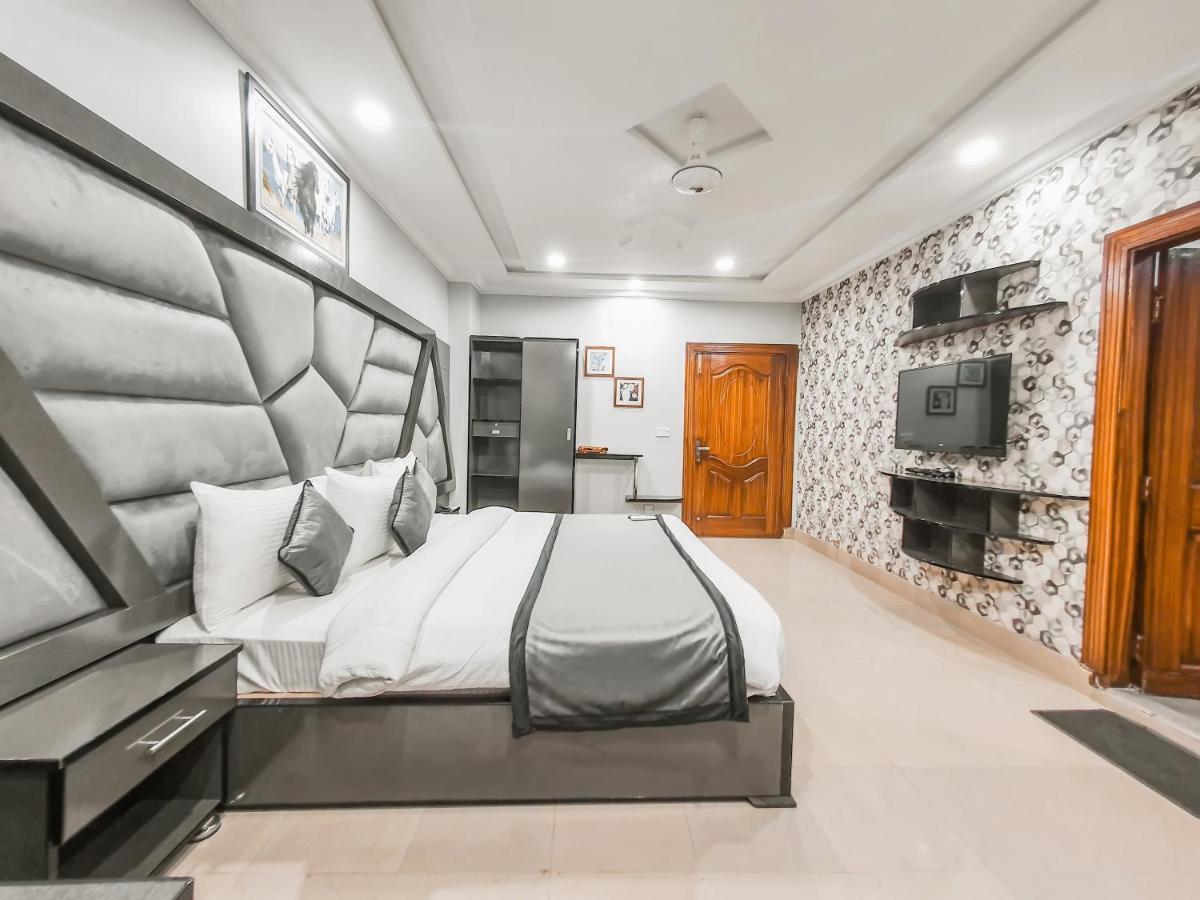 Hotel Crown Inn มุลตาน ภายนอก รูปภาพ