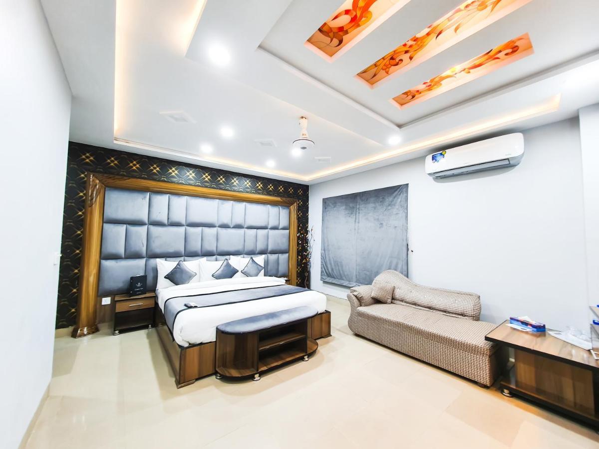Hotel Crown Inn มุลตาน ภายนอก รูปภาพ