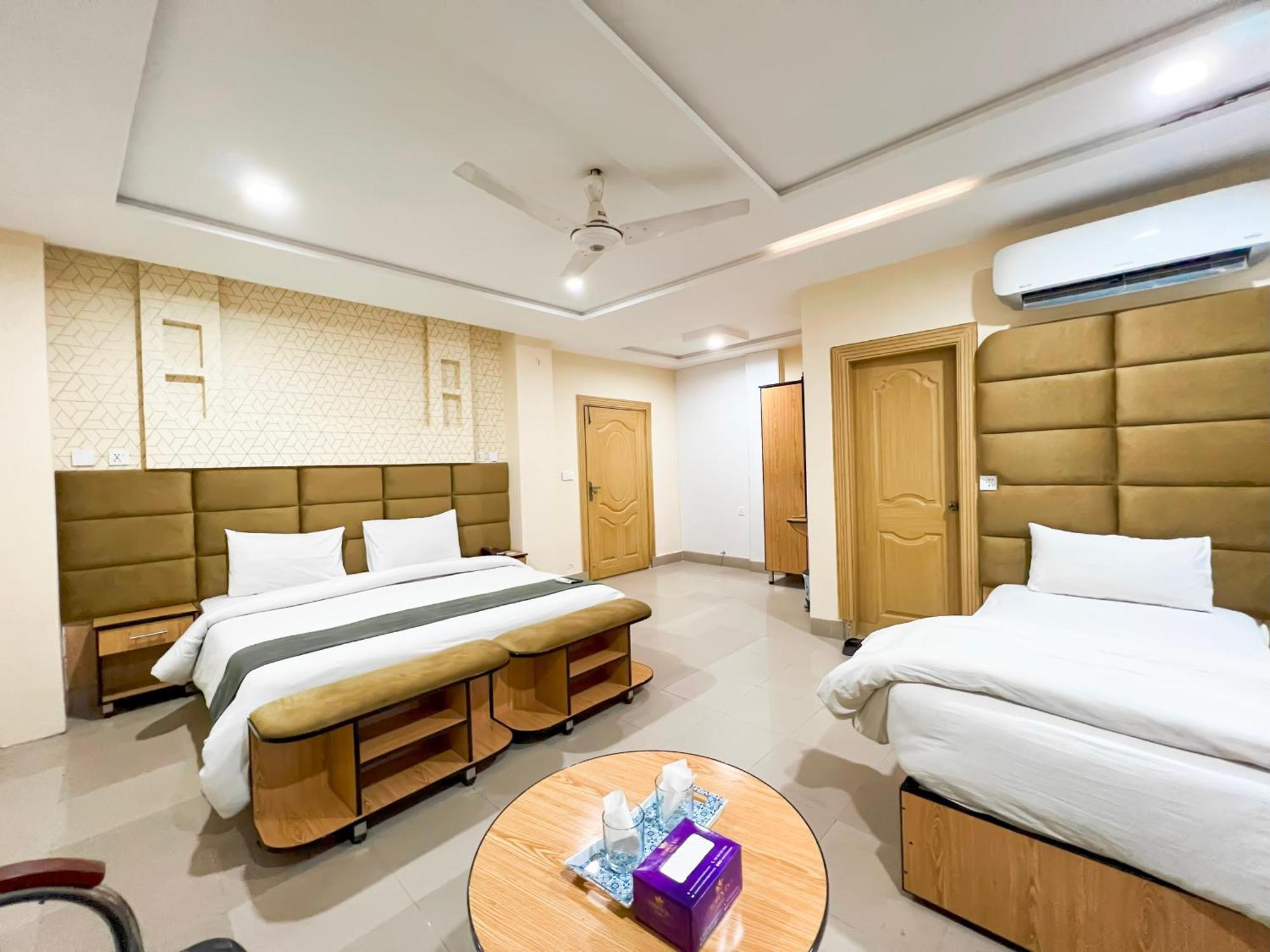 Hotel Crown Inn มุลตาน ภายนอก รูปภาพ