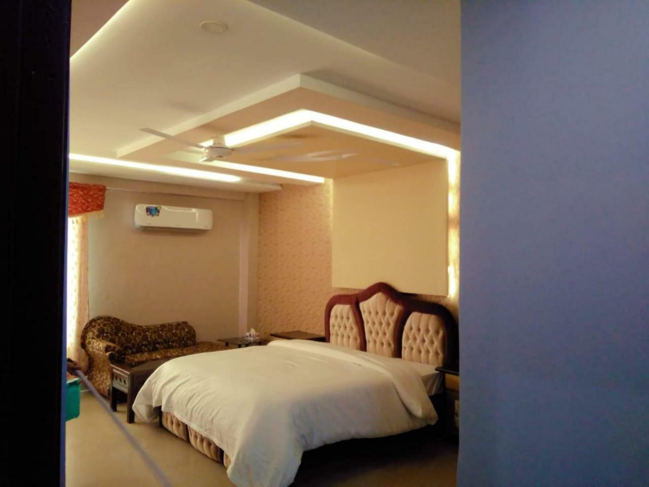 Hotel Crown Inn มุลตาน ภายนอก รูปภาพ